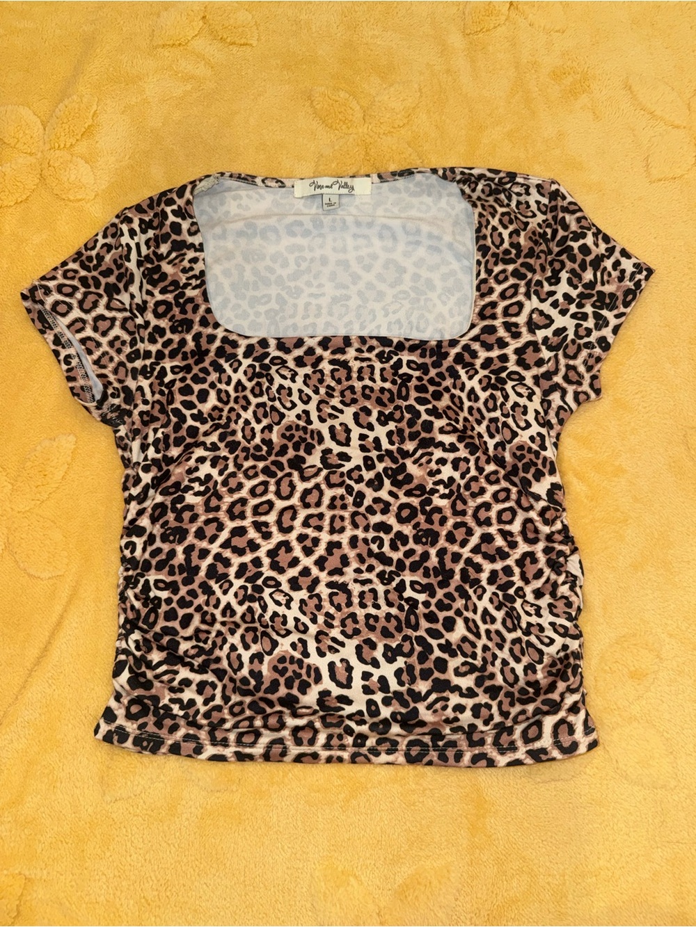 No Boundaries Leopard Square Neck Short Sleeve Tee - Taupe & Black